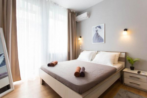 LUX studio near metro Yaroslava Mudroho, Universytet - Chernyshevska str 95-4